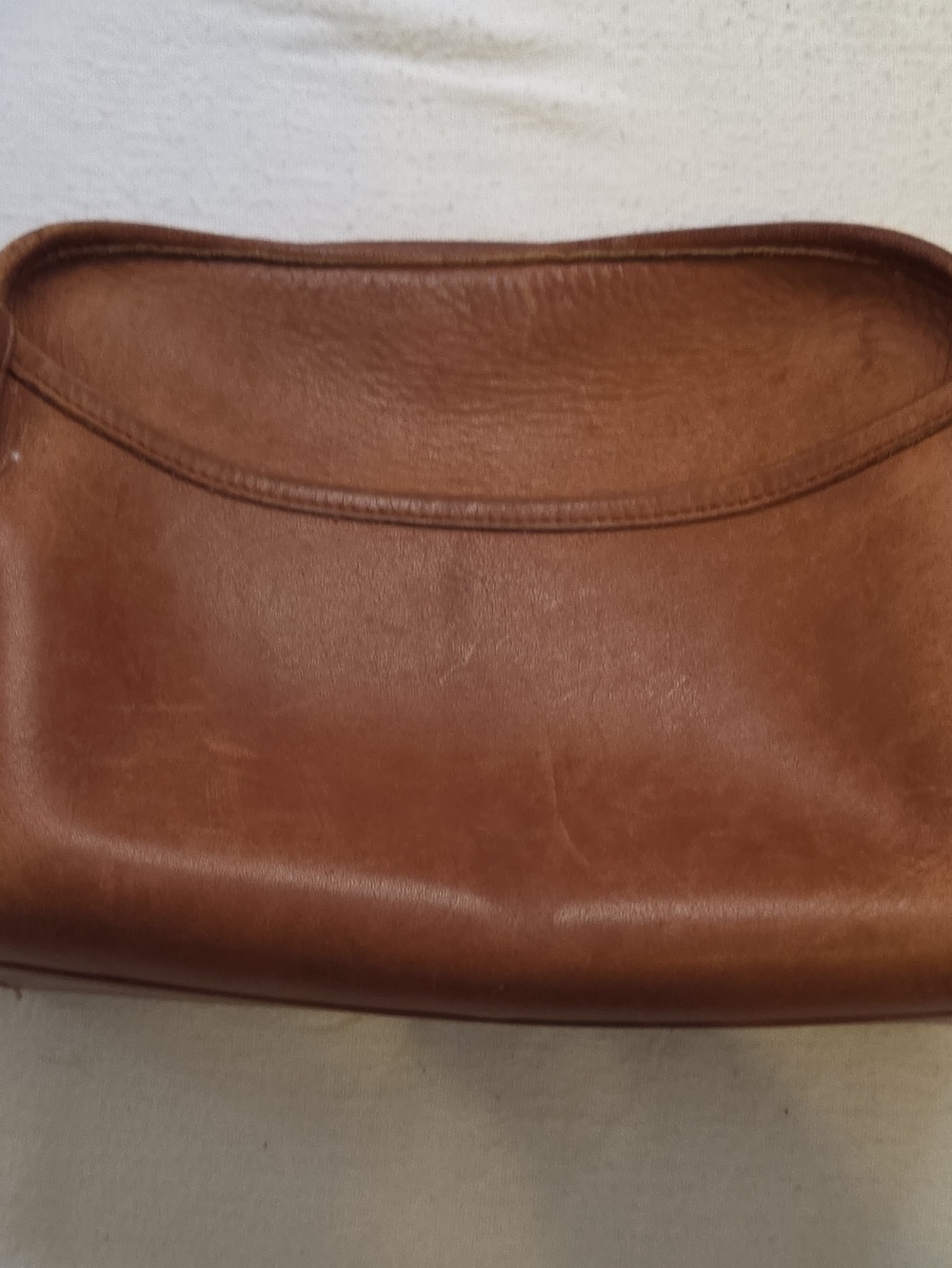 Coach Brown Leather Crossbody Bag Zip Top Adjustable Strap Inner Pockets Brass